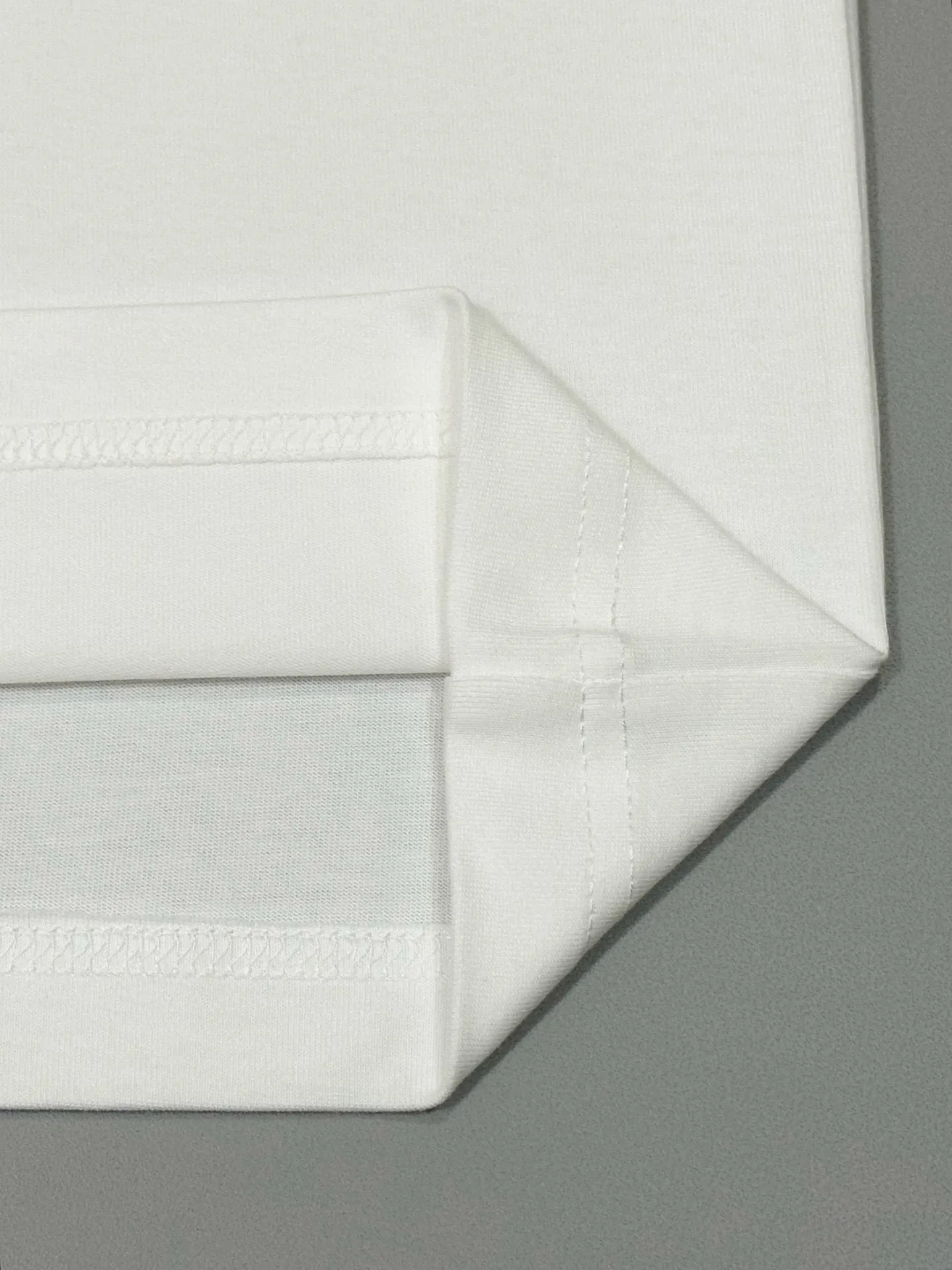 ［ ］arc’teryx arc 25ss t 32 g 。 Breathable， ， ， 。 logo ， 10W + logo 。 。 ， Same Style 𝐂𝐎𝐋𝐎𝐔𝐑：White Black 𝐒𝐈𝐙𝐄：S-XL ： S： 51- 55- 70 M： 53- 57- 72 L： 55- 59- 74 XL： 57- 61- 76